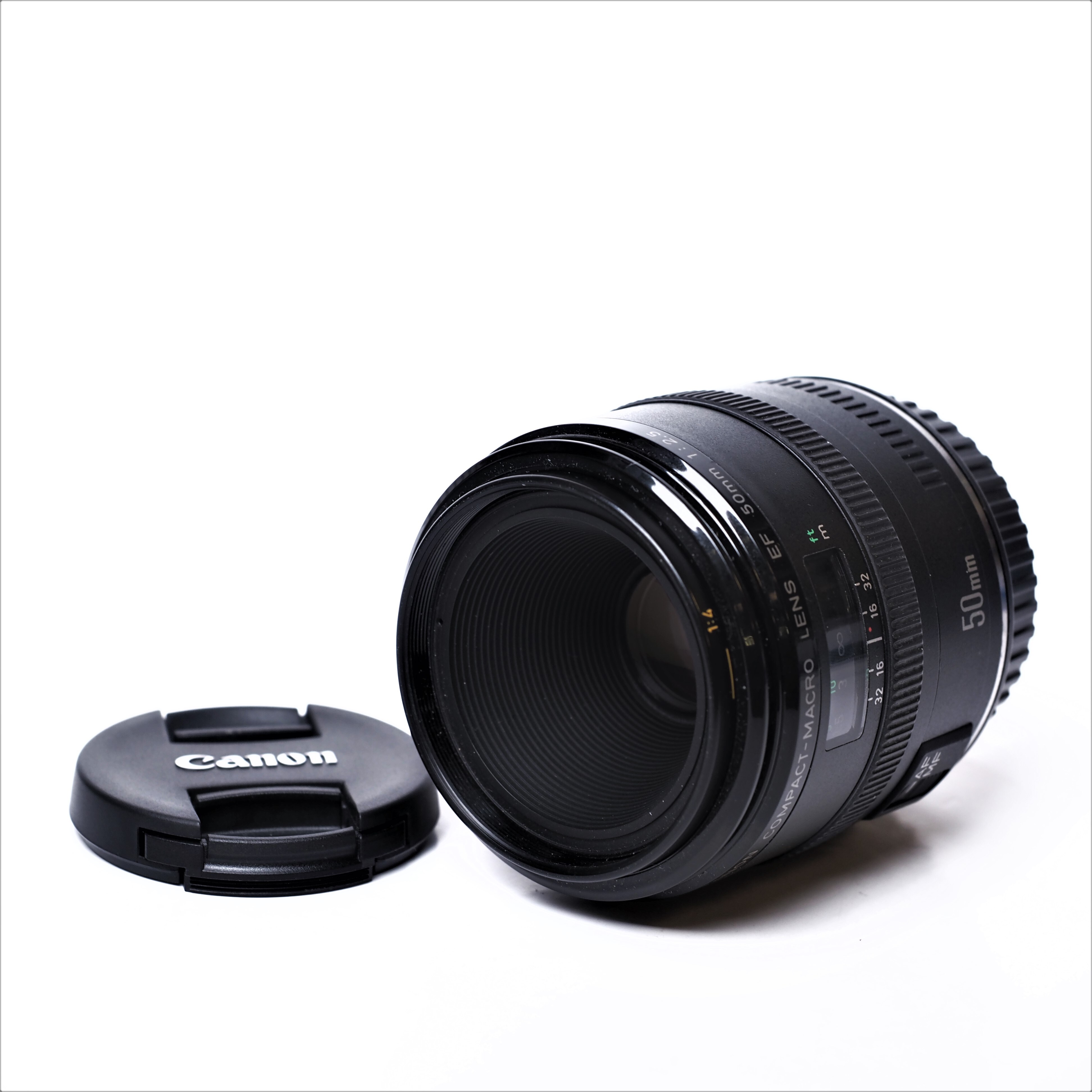 Canon Compact-Macro EF 50mm f/2.5 - BEGAGNAT