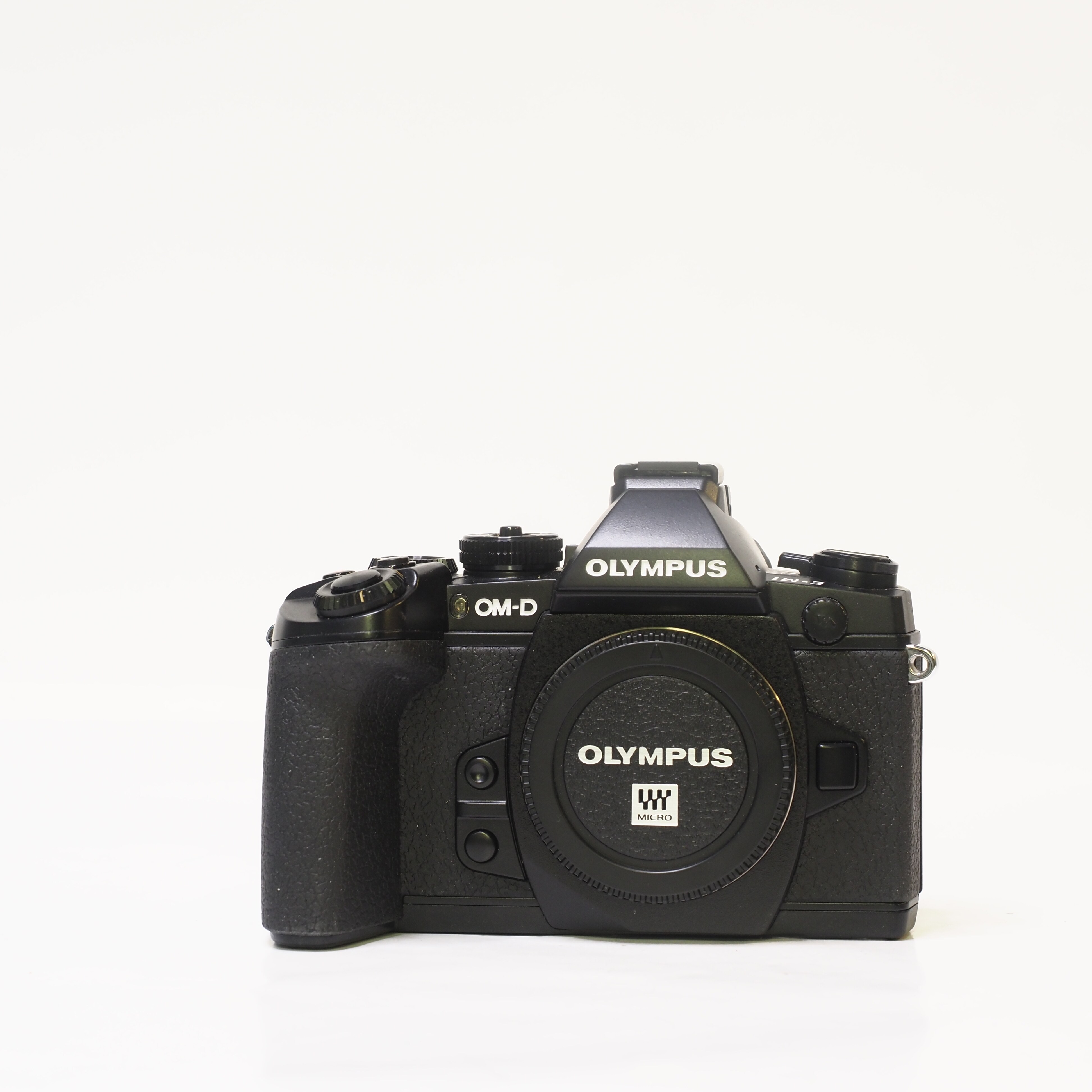 Olympus OM-D E-M1 + HLD-7 - Begagnad