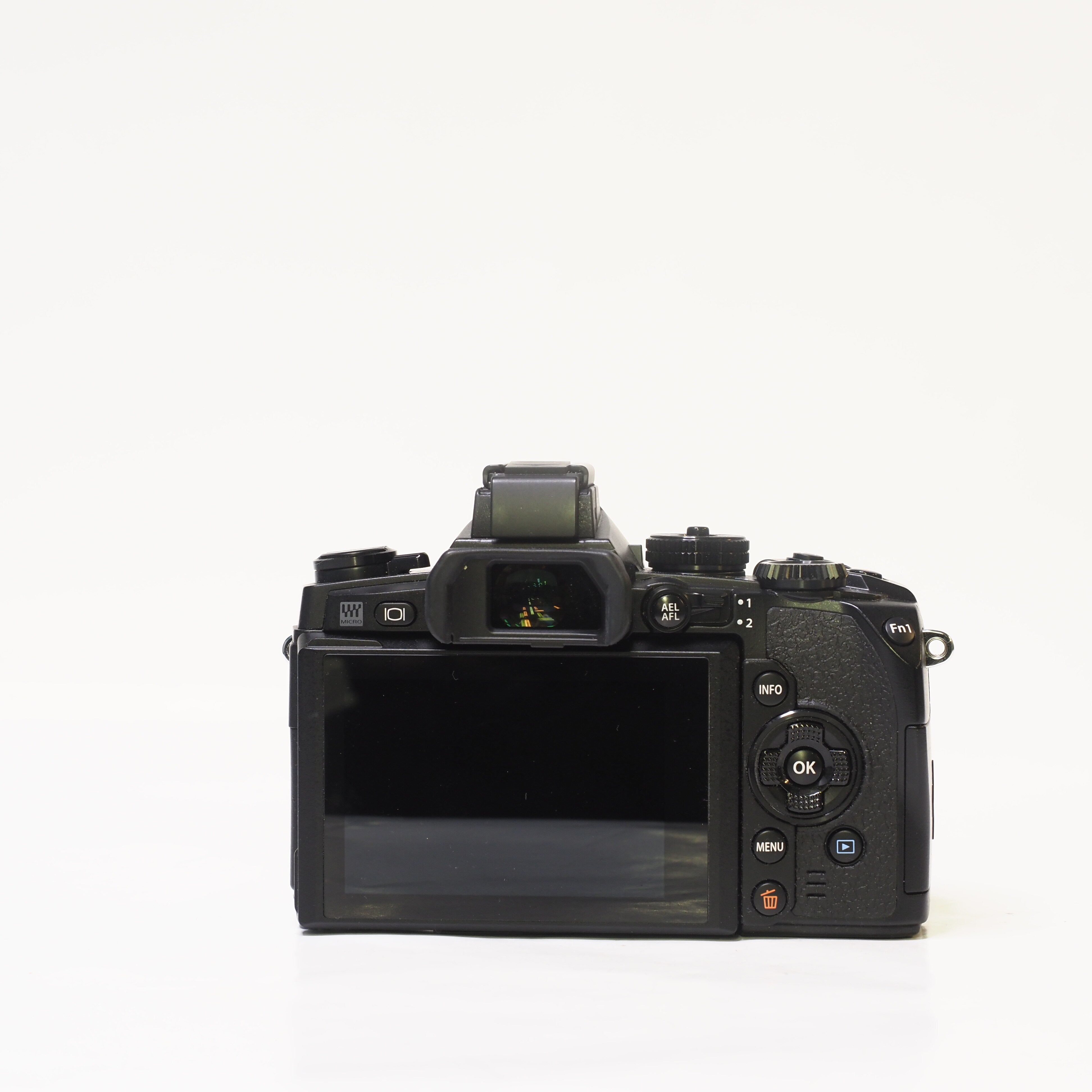 Olympus OM-D E-M1 + HLD-7 - Begagnad
