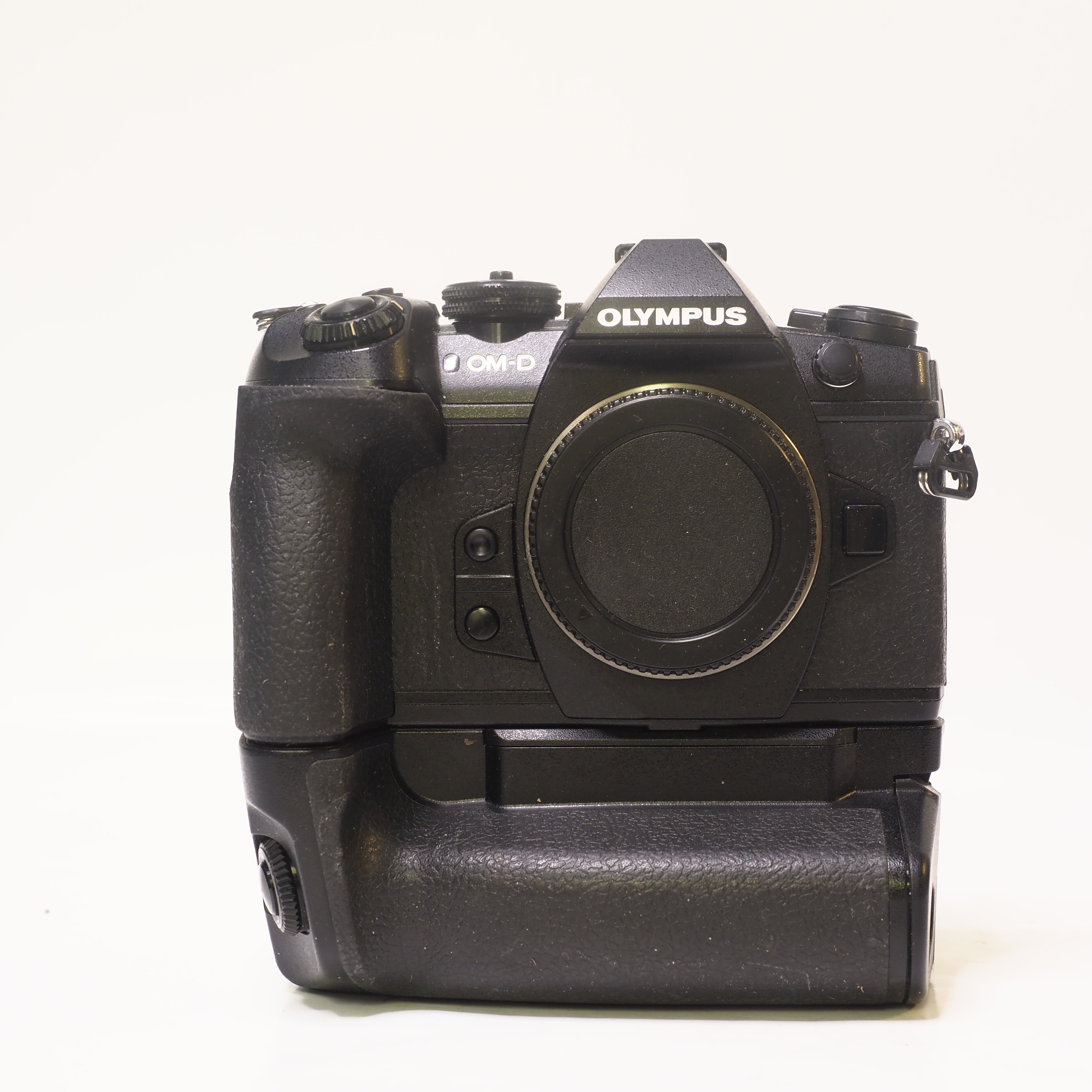 Olympus OM-D E-M1 Mark II + HLD-9 - Begagnad