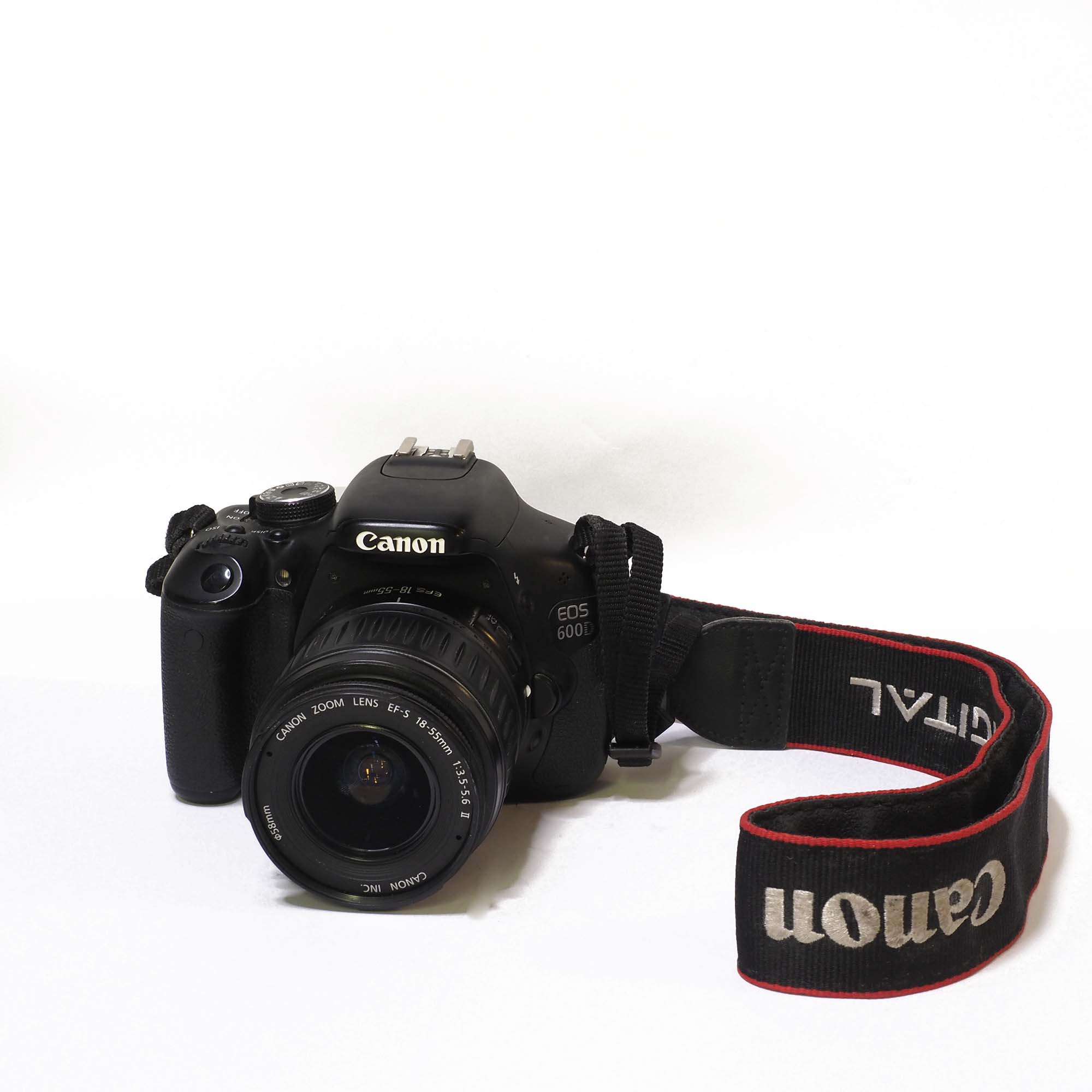 Canon 600D + EF-S 18-55mm f/3,5-5,6 II - Begagnad