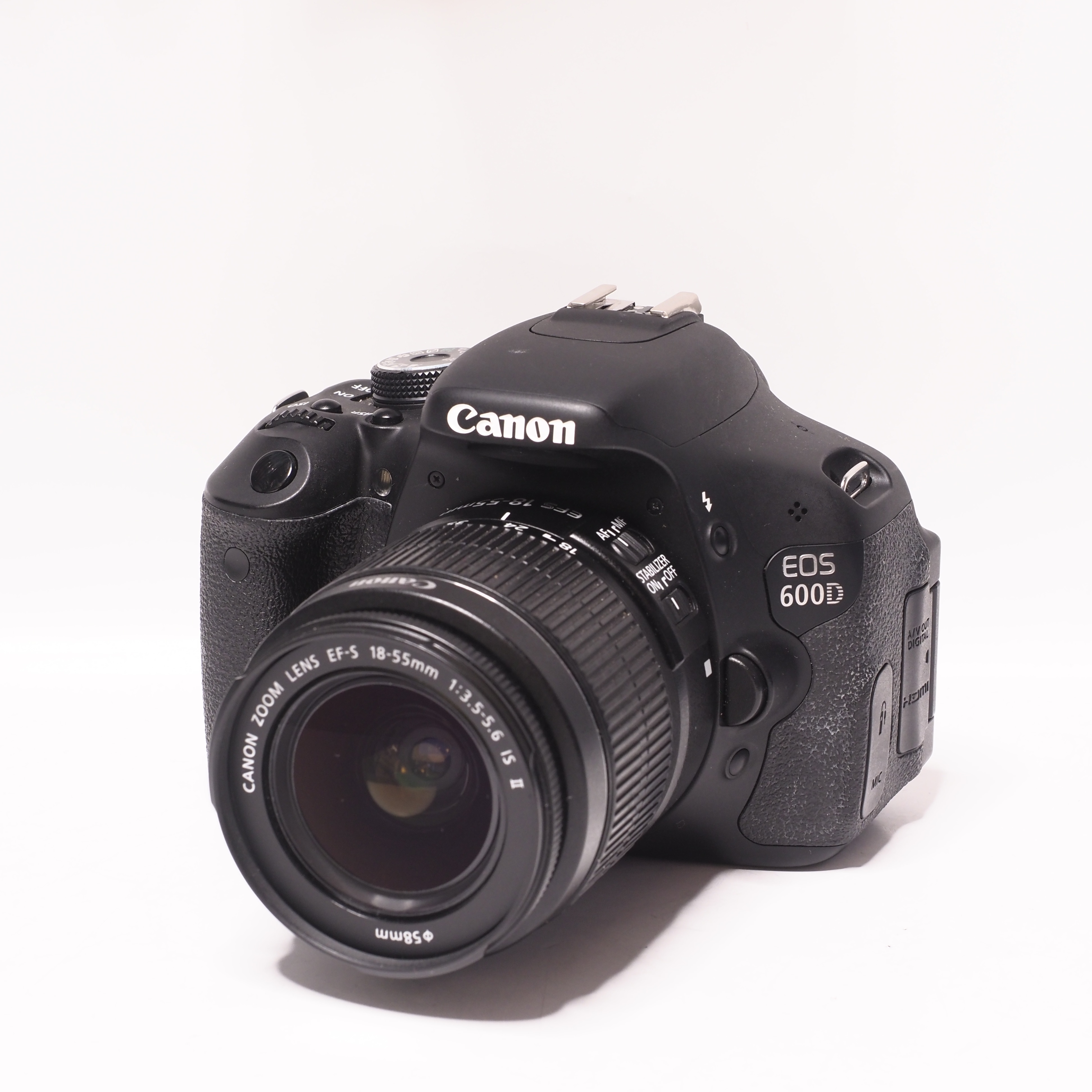 Canon 600D + EF-S 18-55mm f/3,5-5,6 IS II - Begagnad