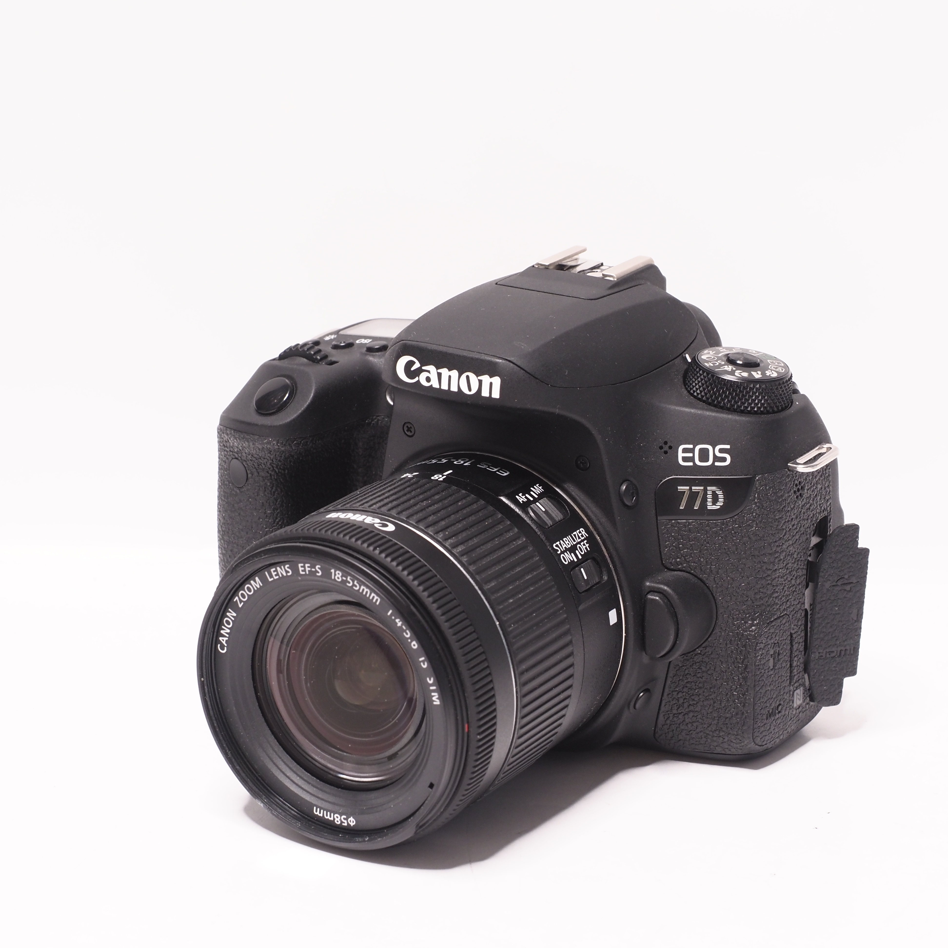Canon EOS 77D + EF-S 18-55mm f/4-5.6 IS STM - Begagnad