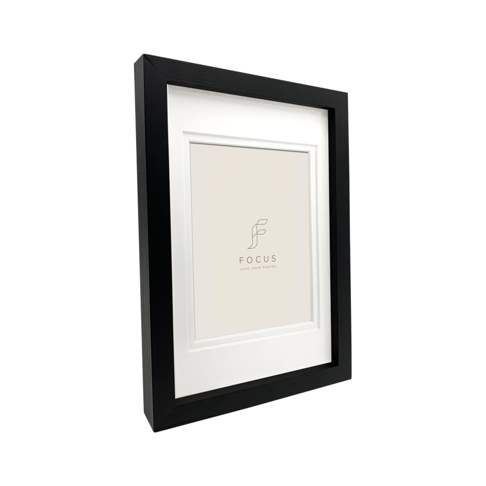 Focus Dahlia Svart 24x30/PP 18x24
