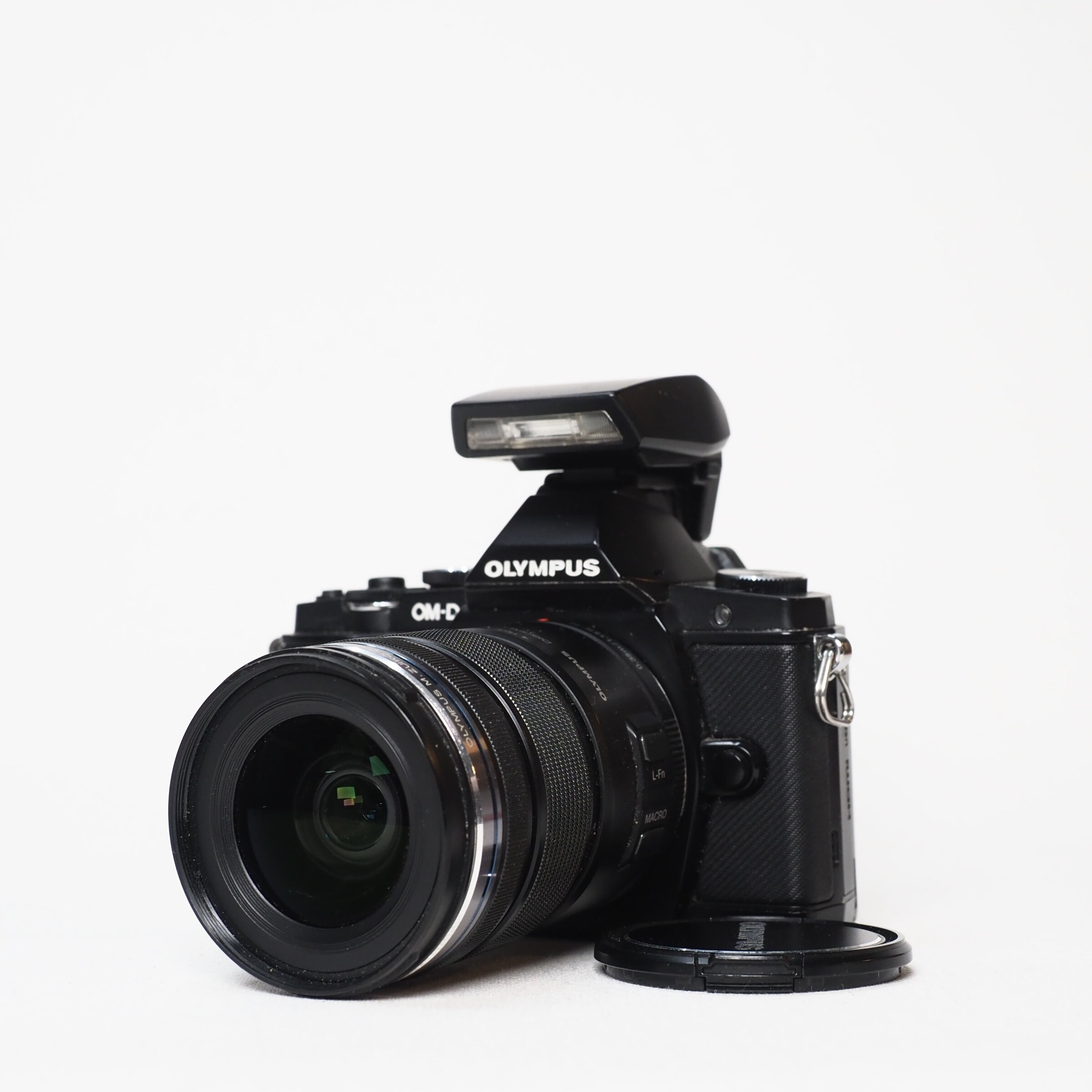 Olympus OM-D E-M5 + Olympus 12-50mm 3,5-6,3 EZ - Begagnad