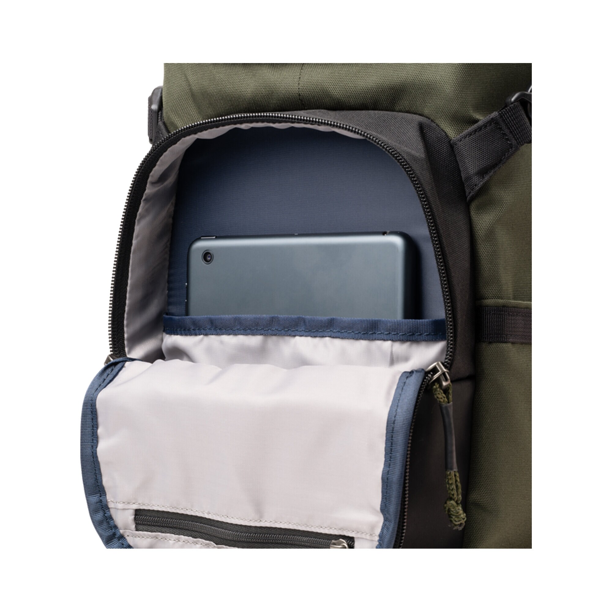Think Tank DarkLight Backpack 14L, Montane Green
