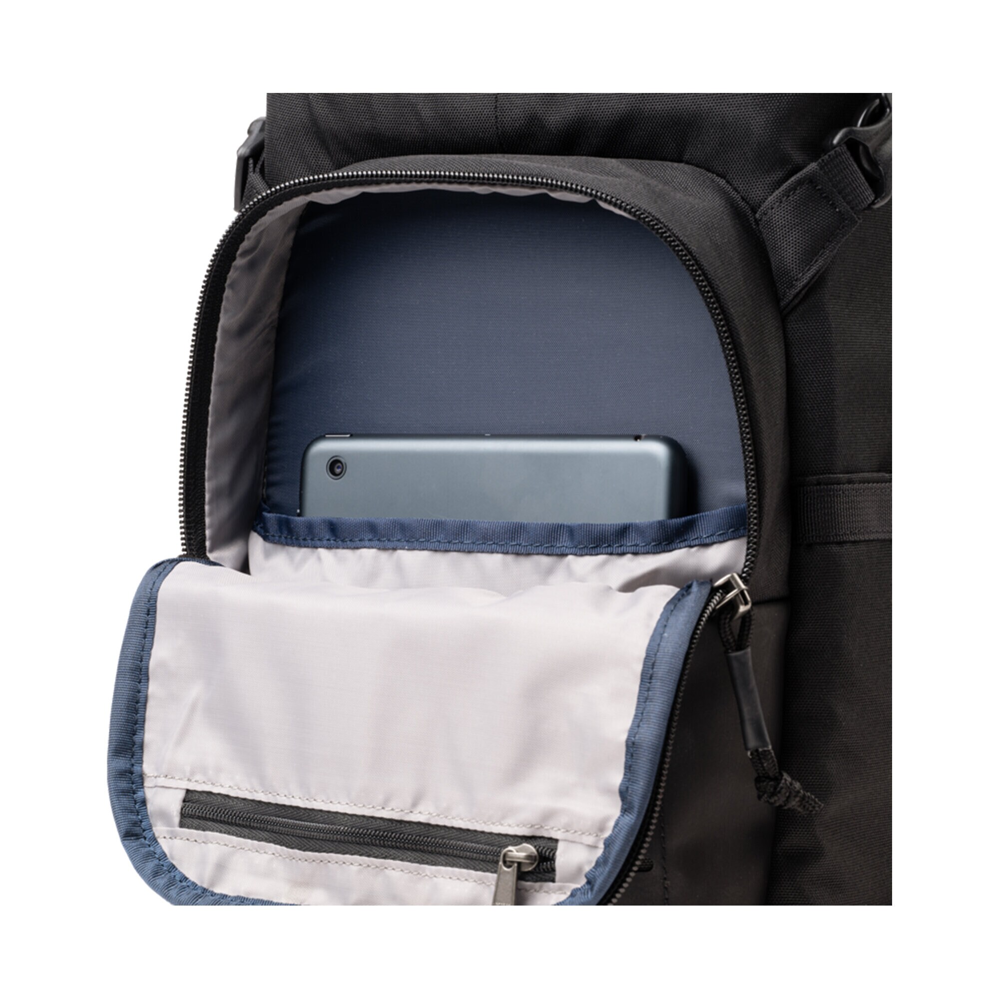 Think Tank DarkLight Backpack 14L, Black