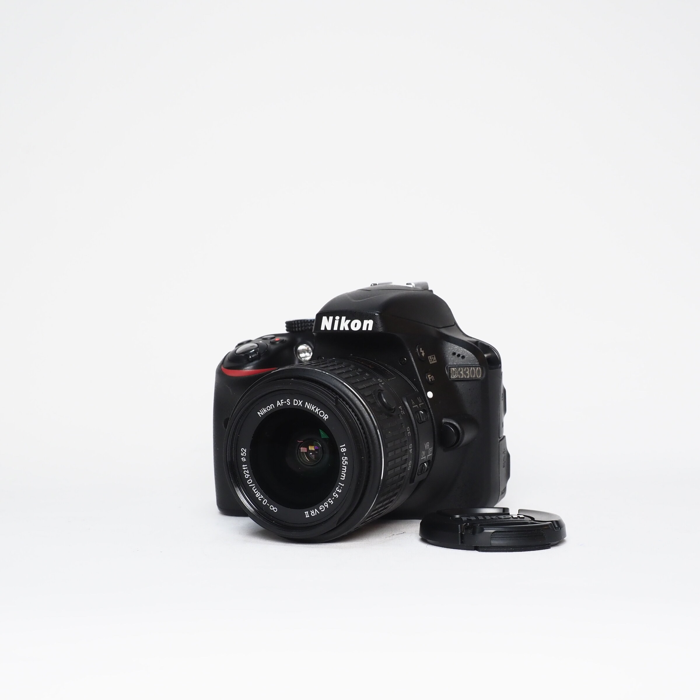 Nikon D3300 + AF-S 18-55mm F3,5-5,6G II - Begagnad