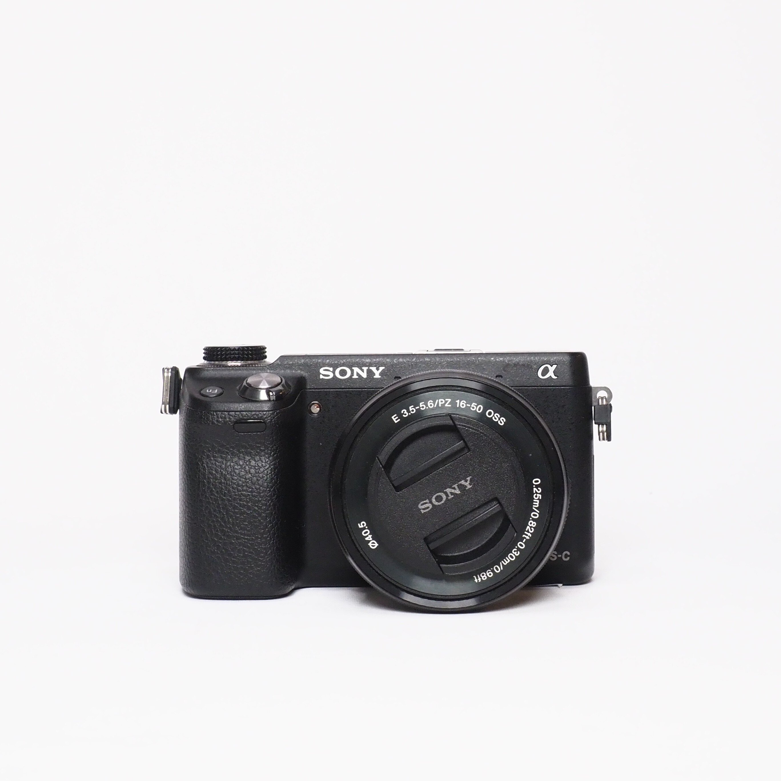 Sony NEX-6 + 16-50mm - Begagnad