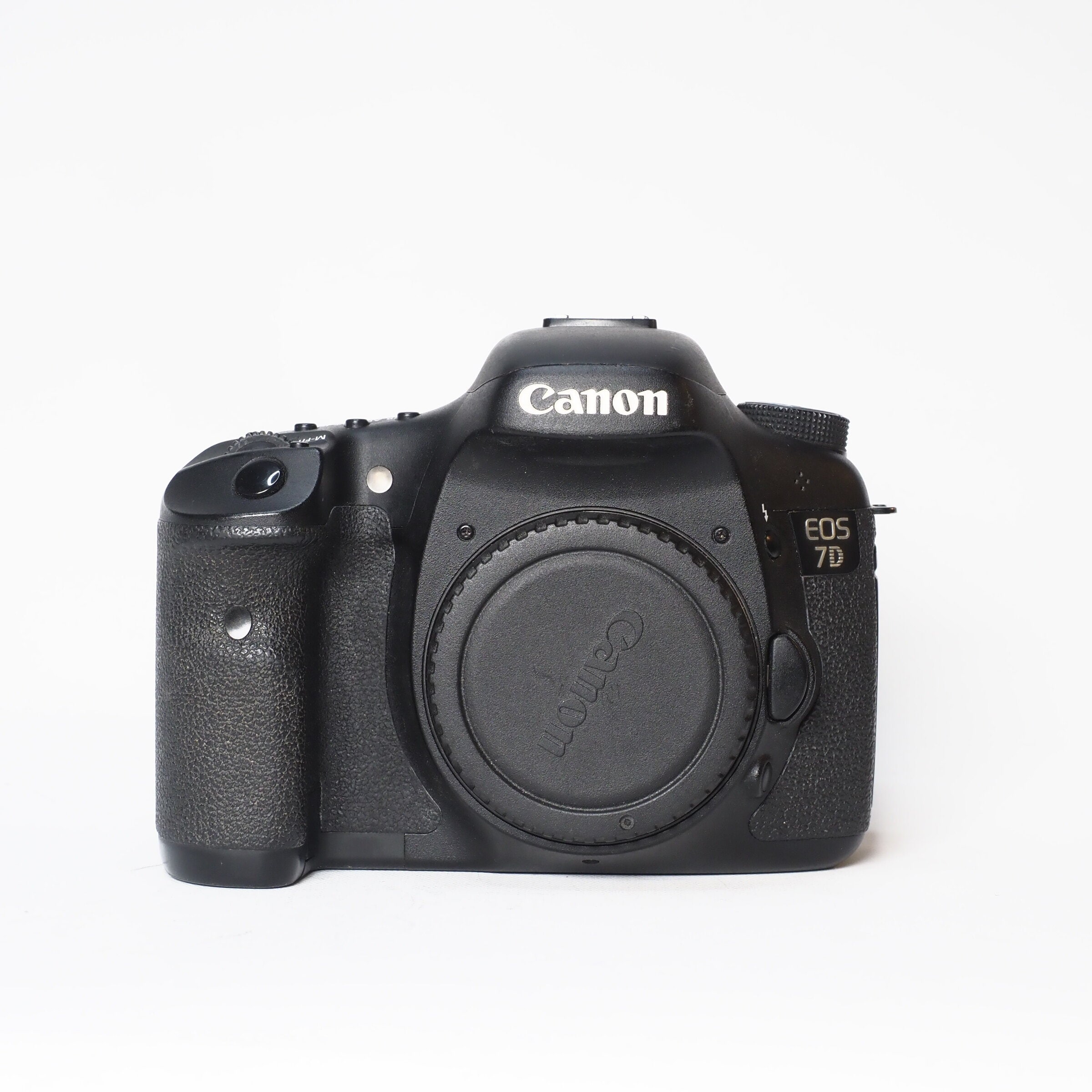 Canon EOS 7D + Batterigrepp - Begagnad