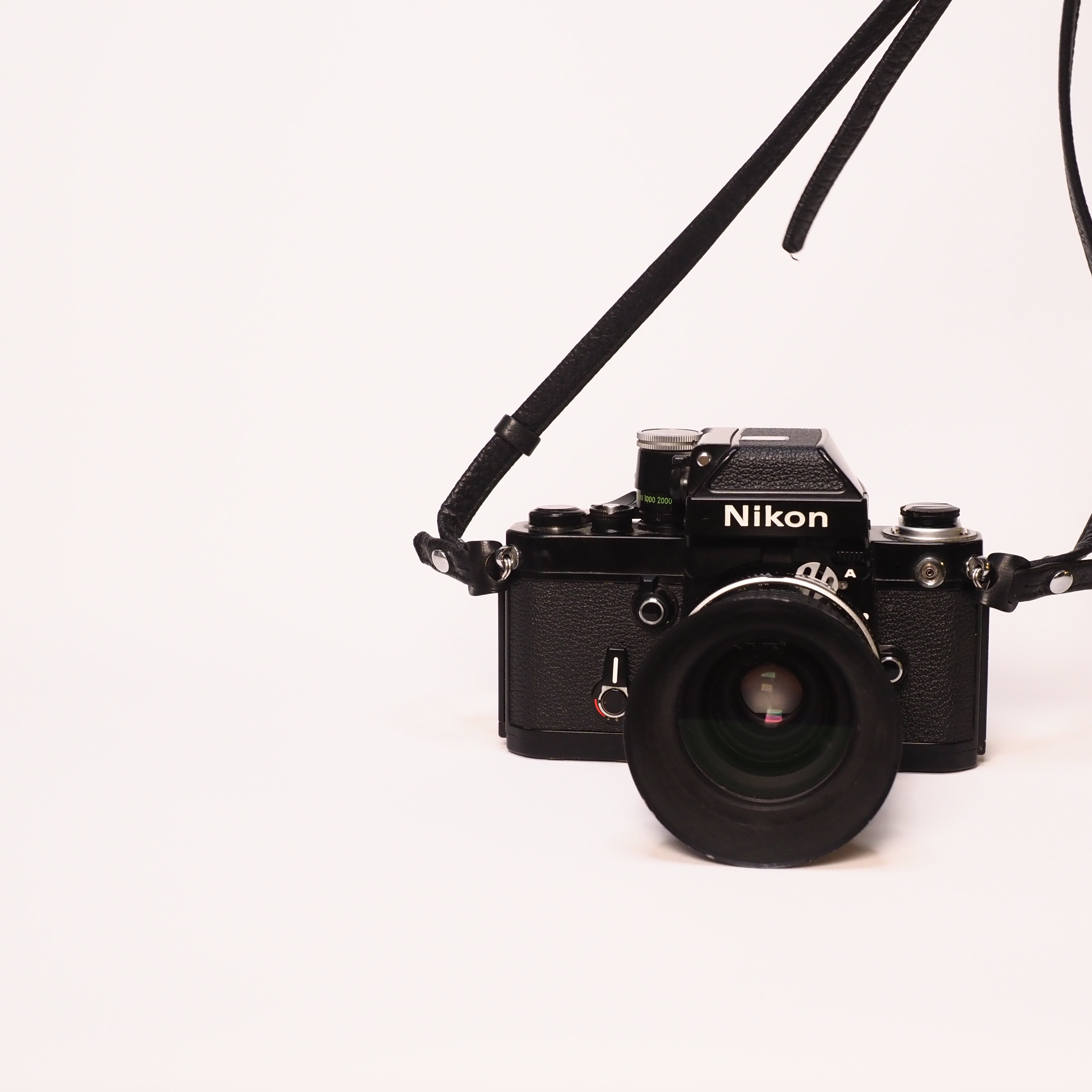 Nikon F2 Photomic + Nikon AI-S 35mm f/2 - Begagnad