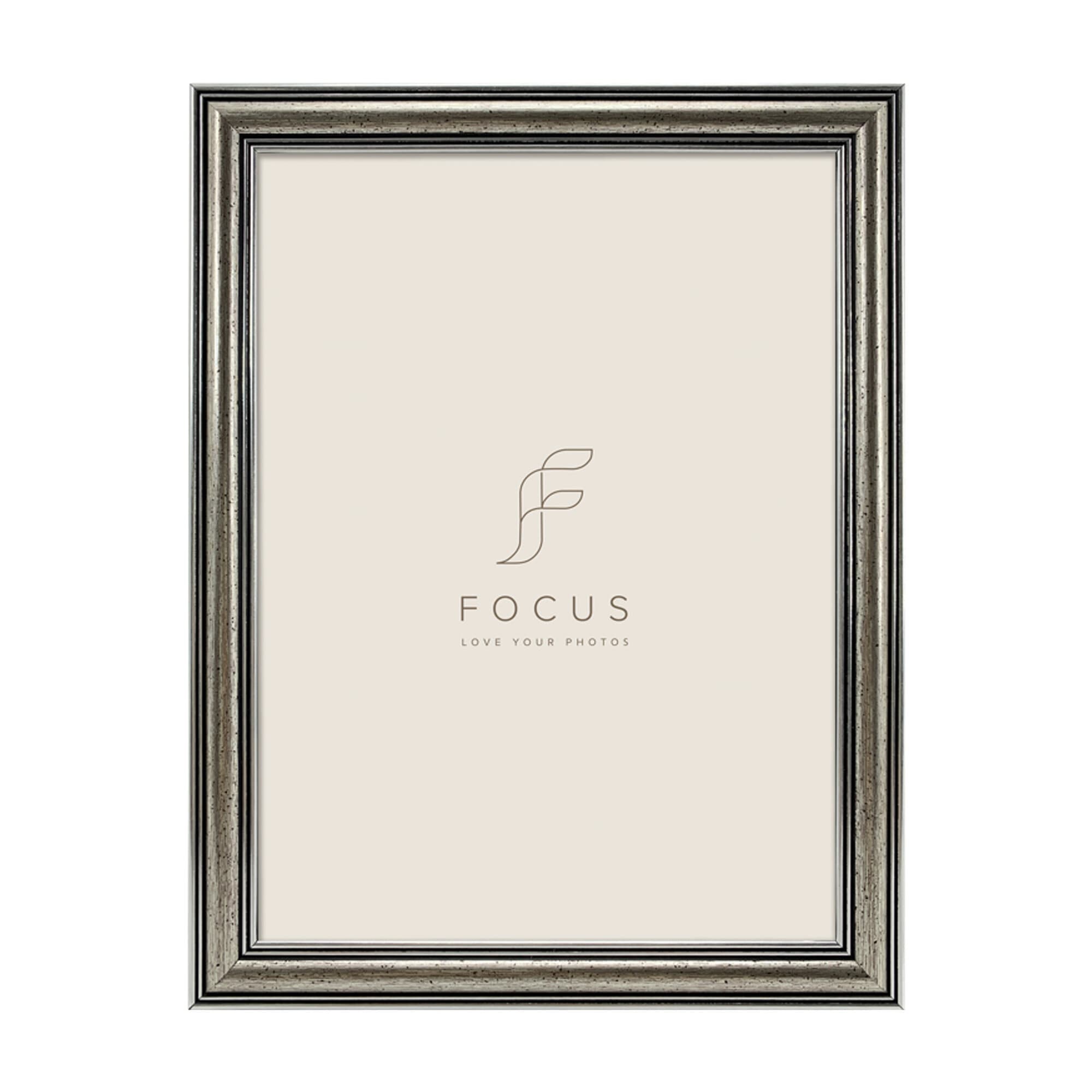 Focus Holly Silver 20x30