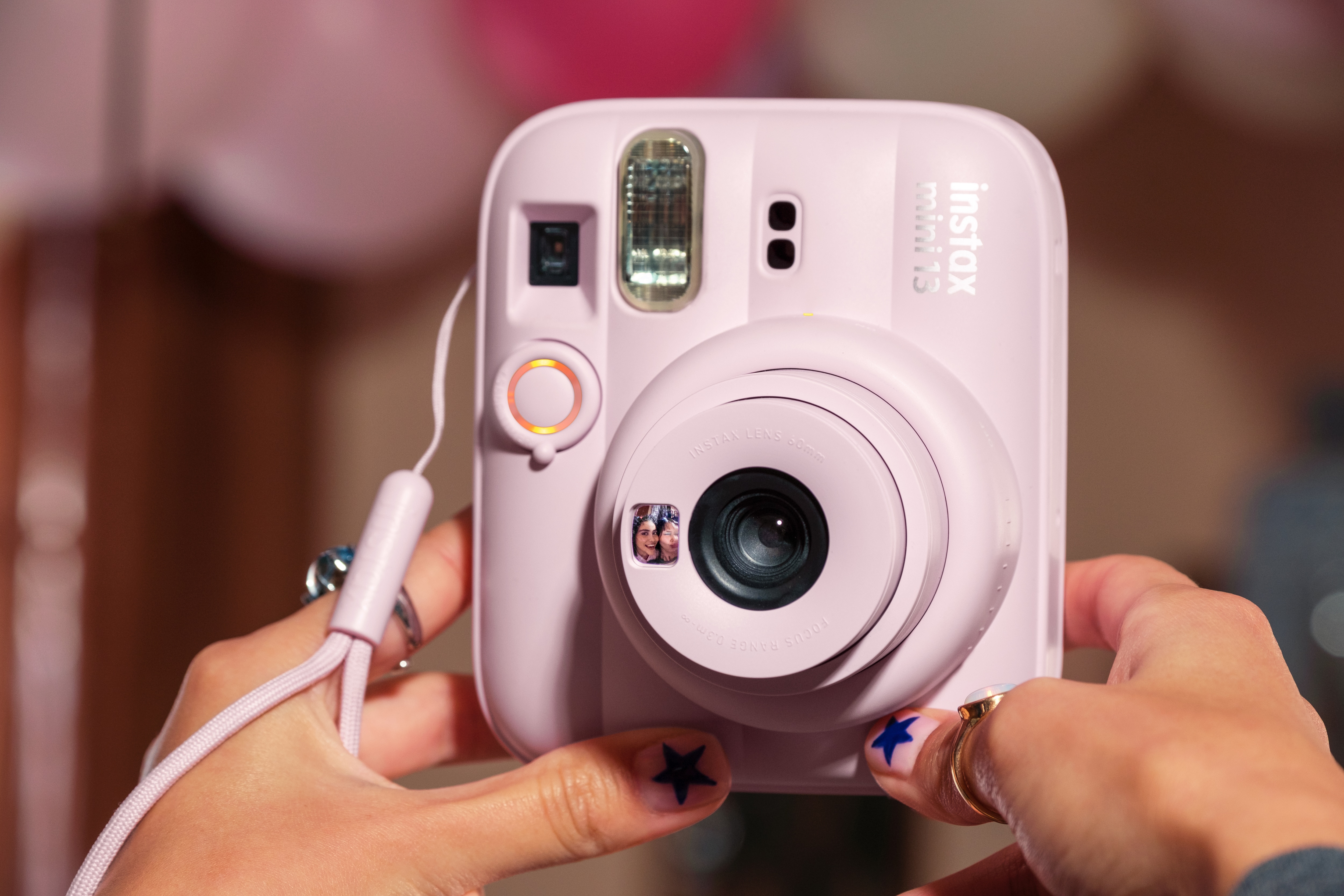Instax Mini 13 - Köpguide & bästa funktionerna